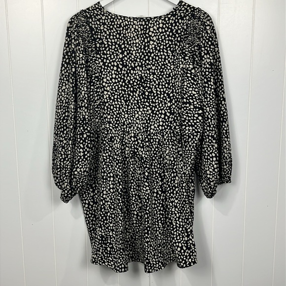 Umgee Womens Tunic/Mini 1XL Black Cream Animal Print Balloon Sleeves Hi-Lo EUC - Picture 11 of 14